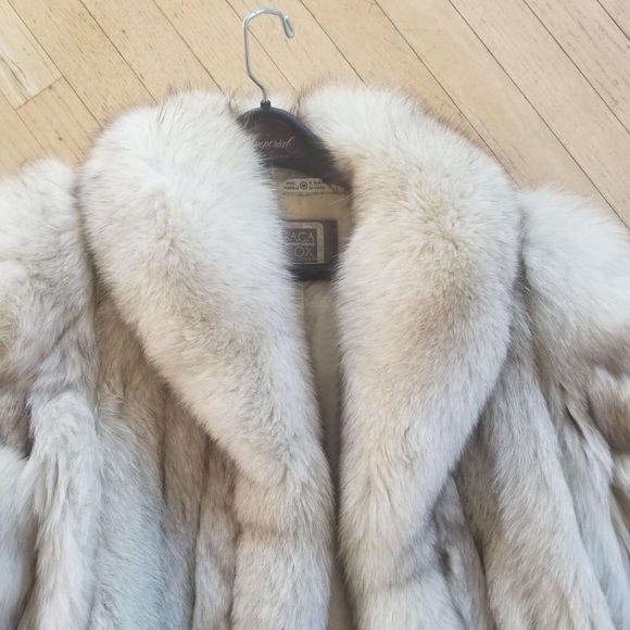 Saga Fox fur coat - Picture 3 of 7